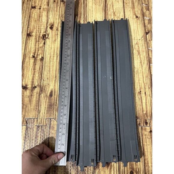 TOMY Gray Long Straight Slight Hill Tracks 4 - Picture 2 of 4